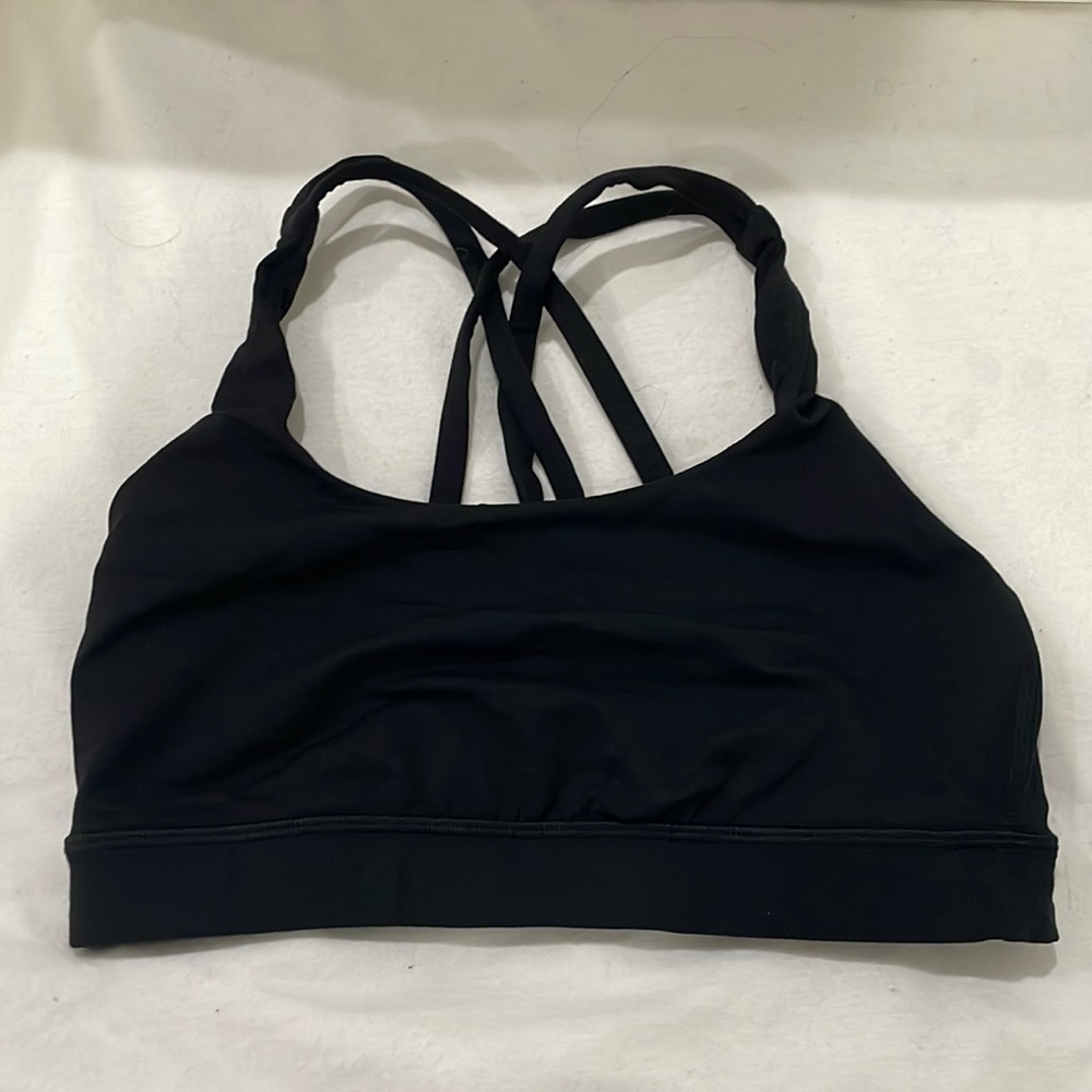 Black lululemon sports bra